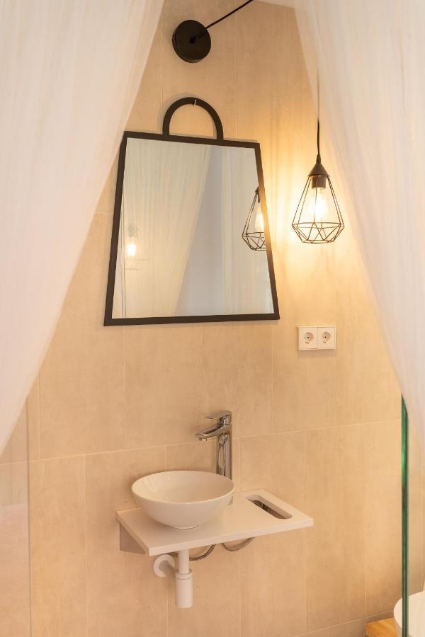 Sitges Beach Hostal エクステリア 写真