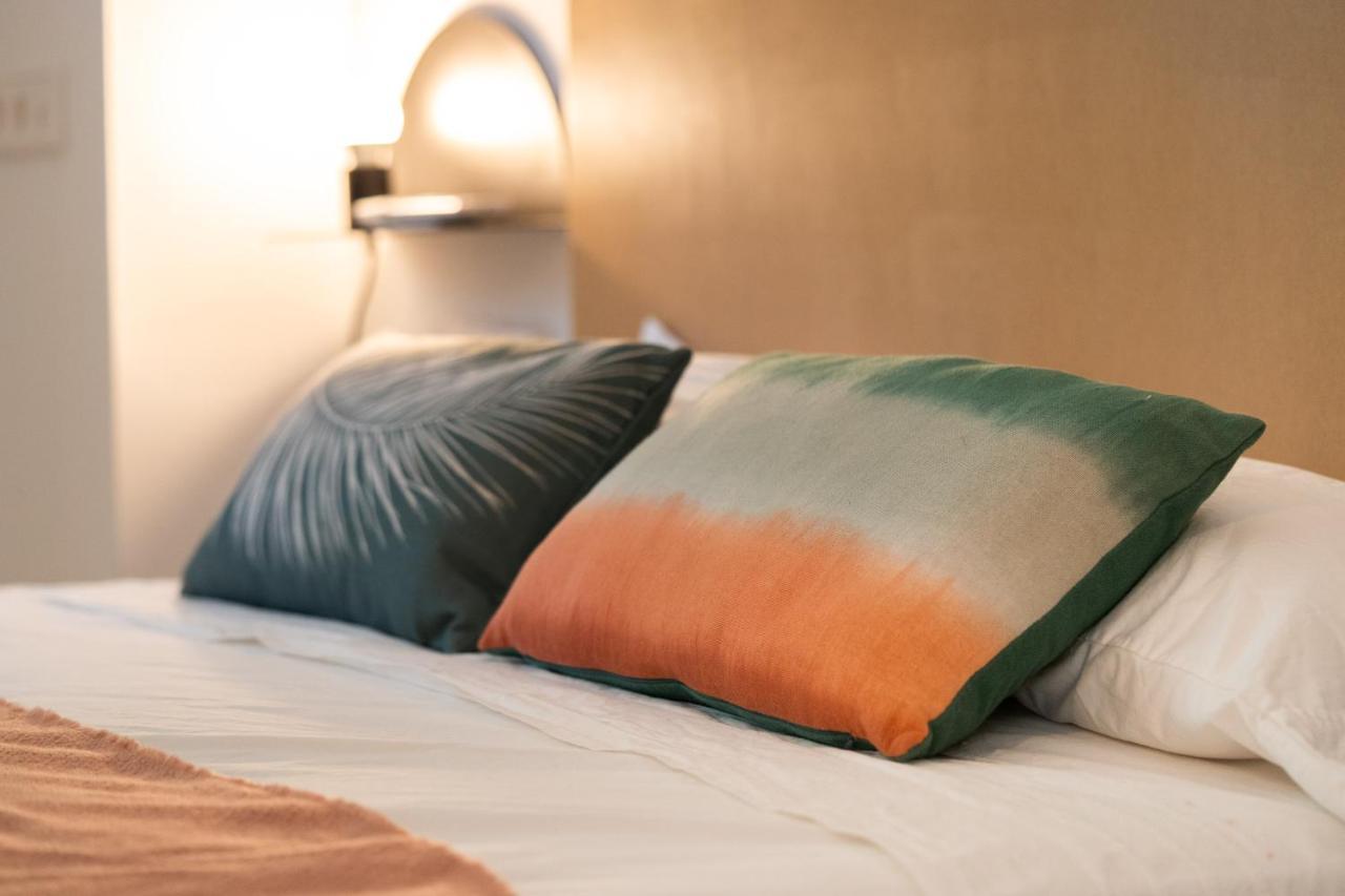 Sitges Beach Hostal エクステリア 写真